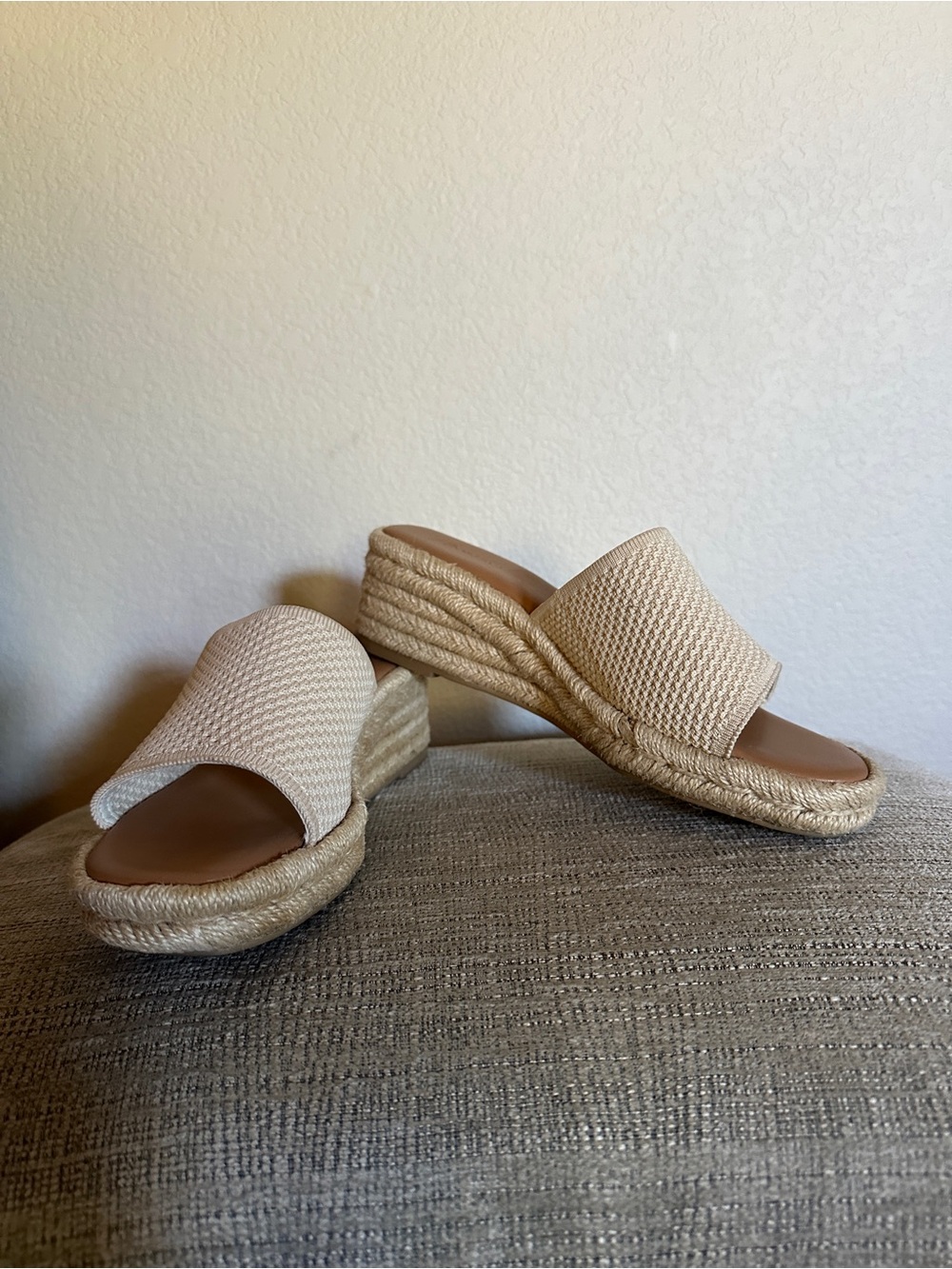 Woven Slide Platform Sandals in Cream size 9